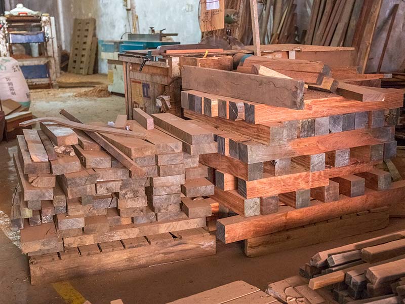 正安楼梯地板柜门油漆修复