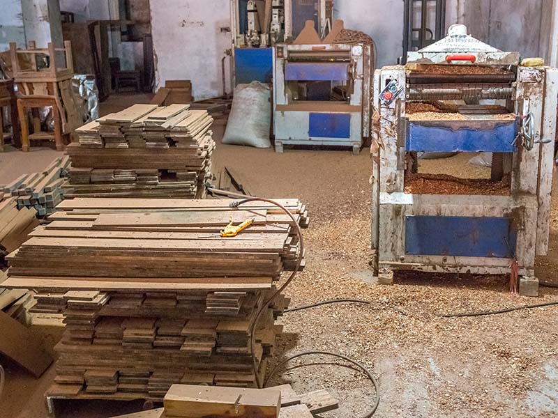 正安柜门油漆修复报价